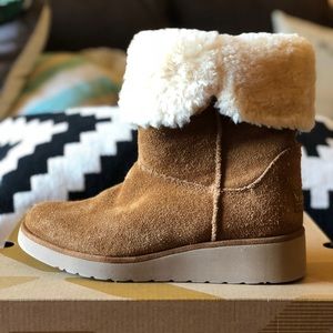 Koolaburra/UGG Classic Slim Short Boots/Chestnut